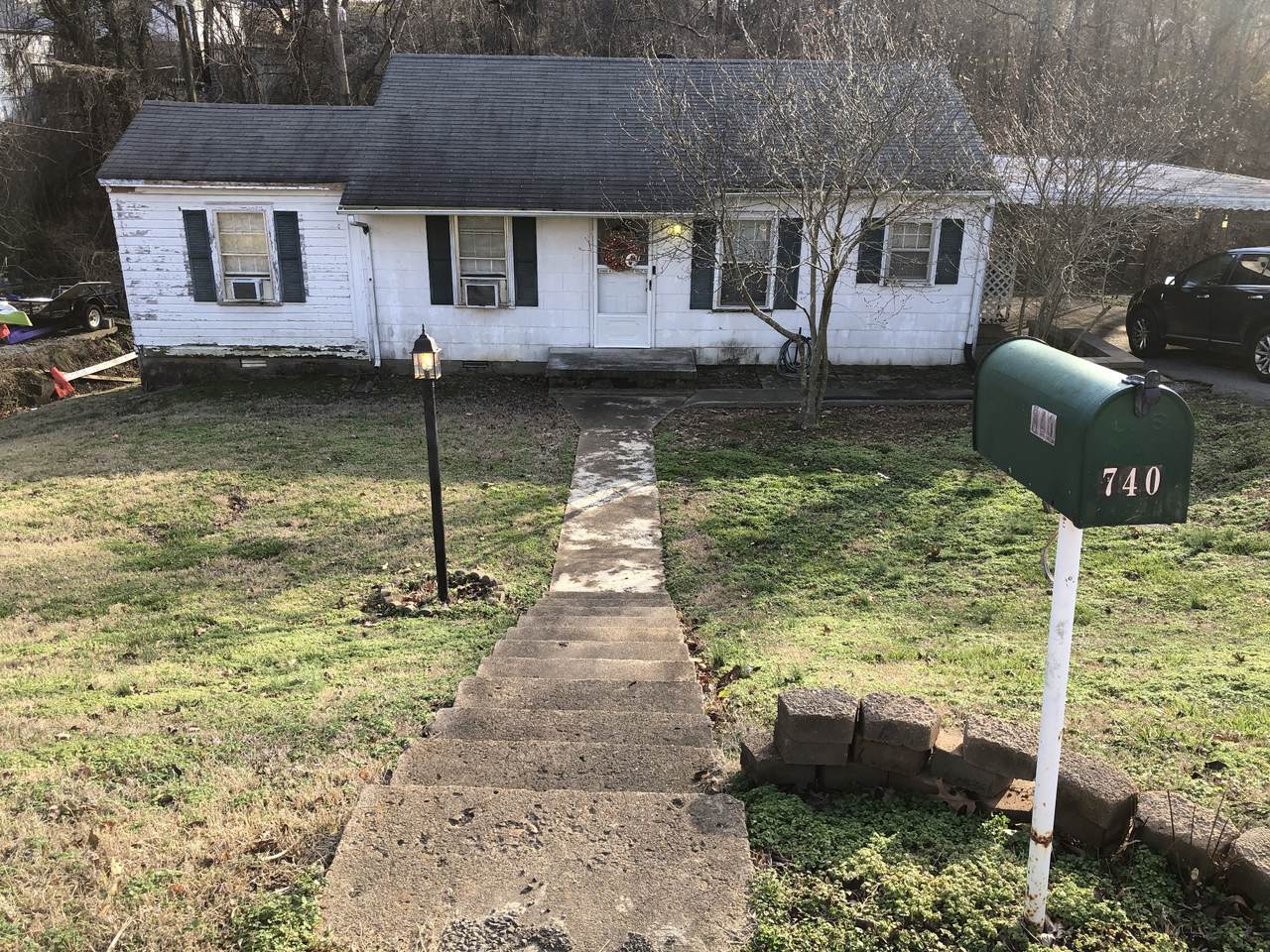740 Mcgraw St - Photo 1