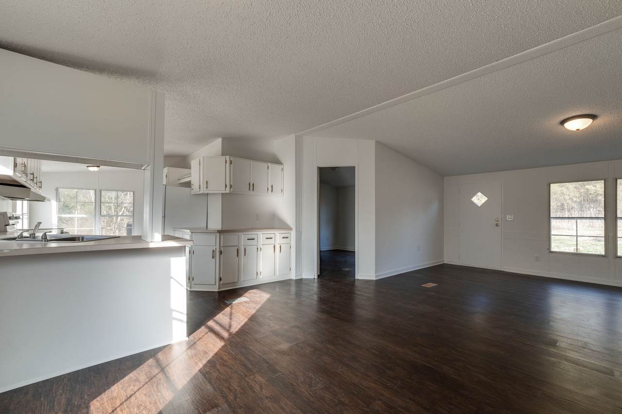 132 Oak Park Dr - Photo 1