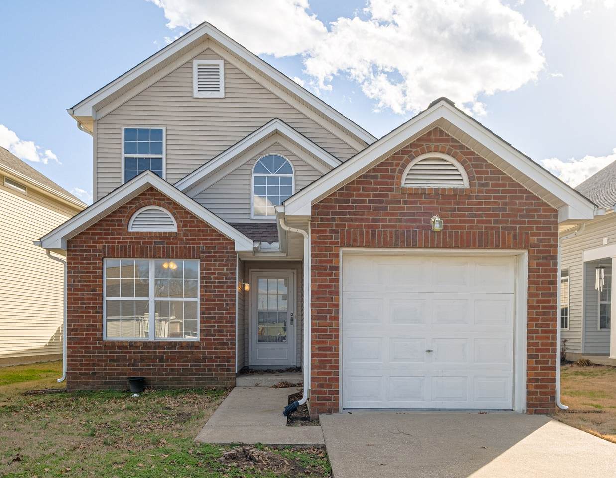 1117 Wembley Dr - Photo 1