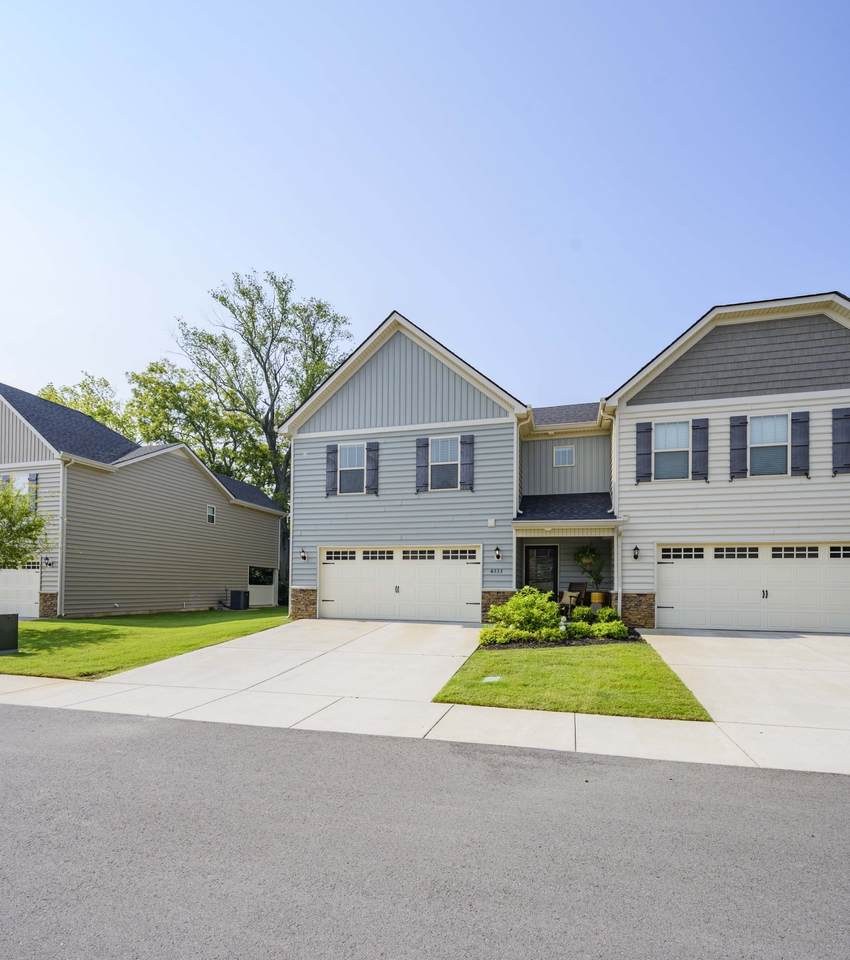 4333 Sunday Silence Way - Photo 1