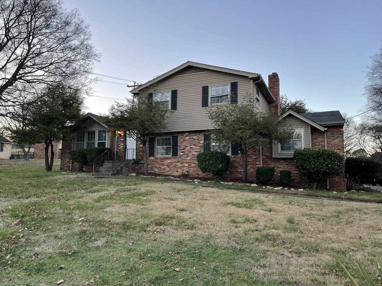 5425 Country Dr - Photo 1
