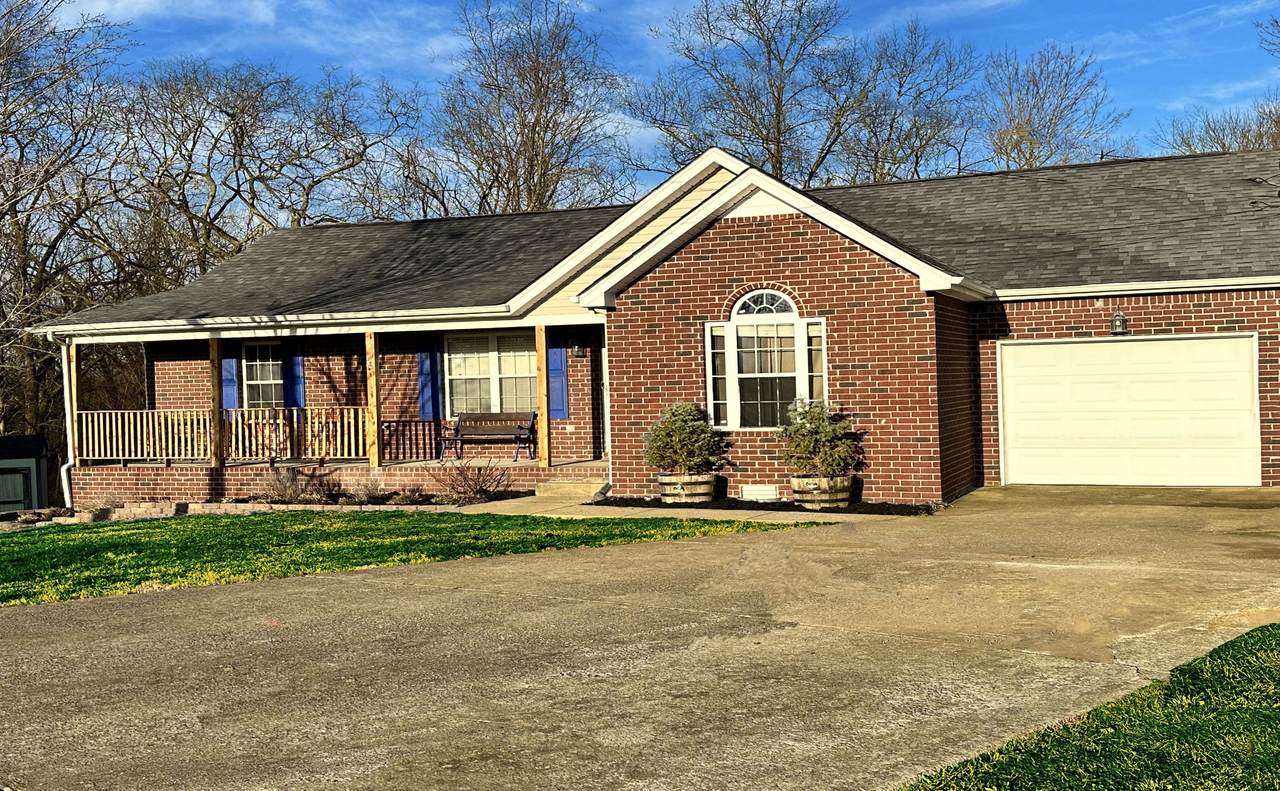 222 Brittany Dr - Photo 1