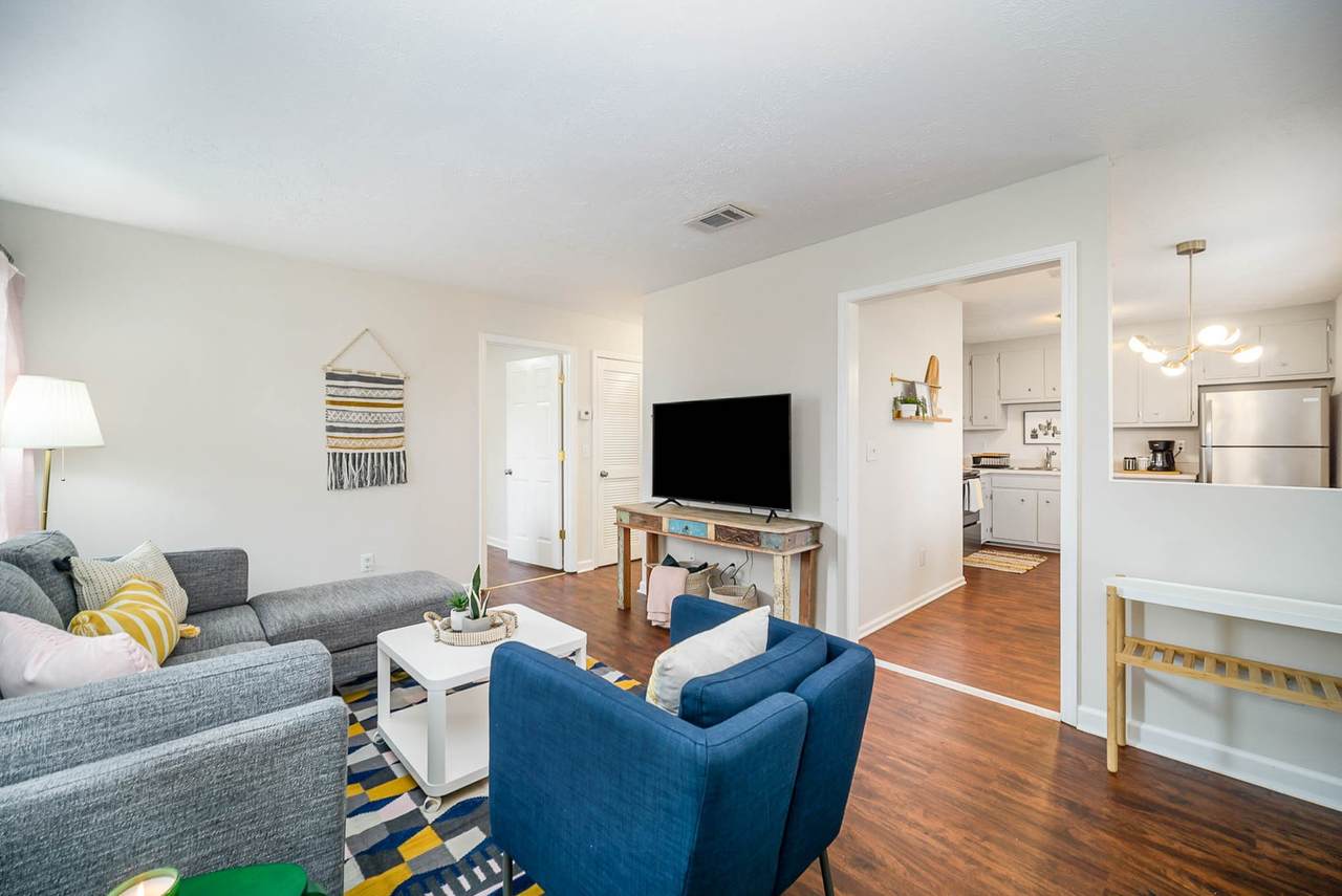 79 Lyle Ln - Photo 1