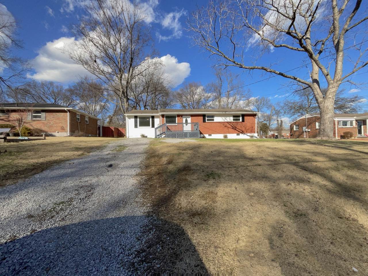 2922 Twin Lawn Dr - Photo 1