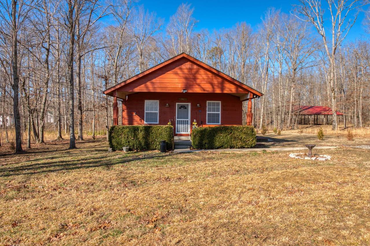 1070 Roanoke Rd - Photo 1