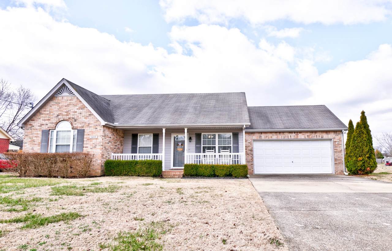 1409 Huddersfield Dr - Photo 1