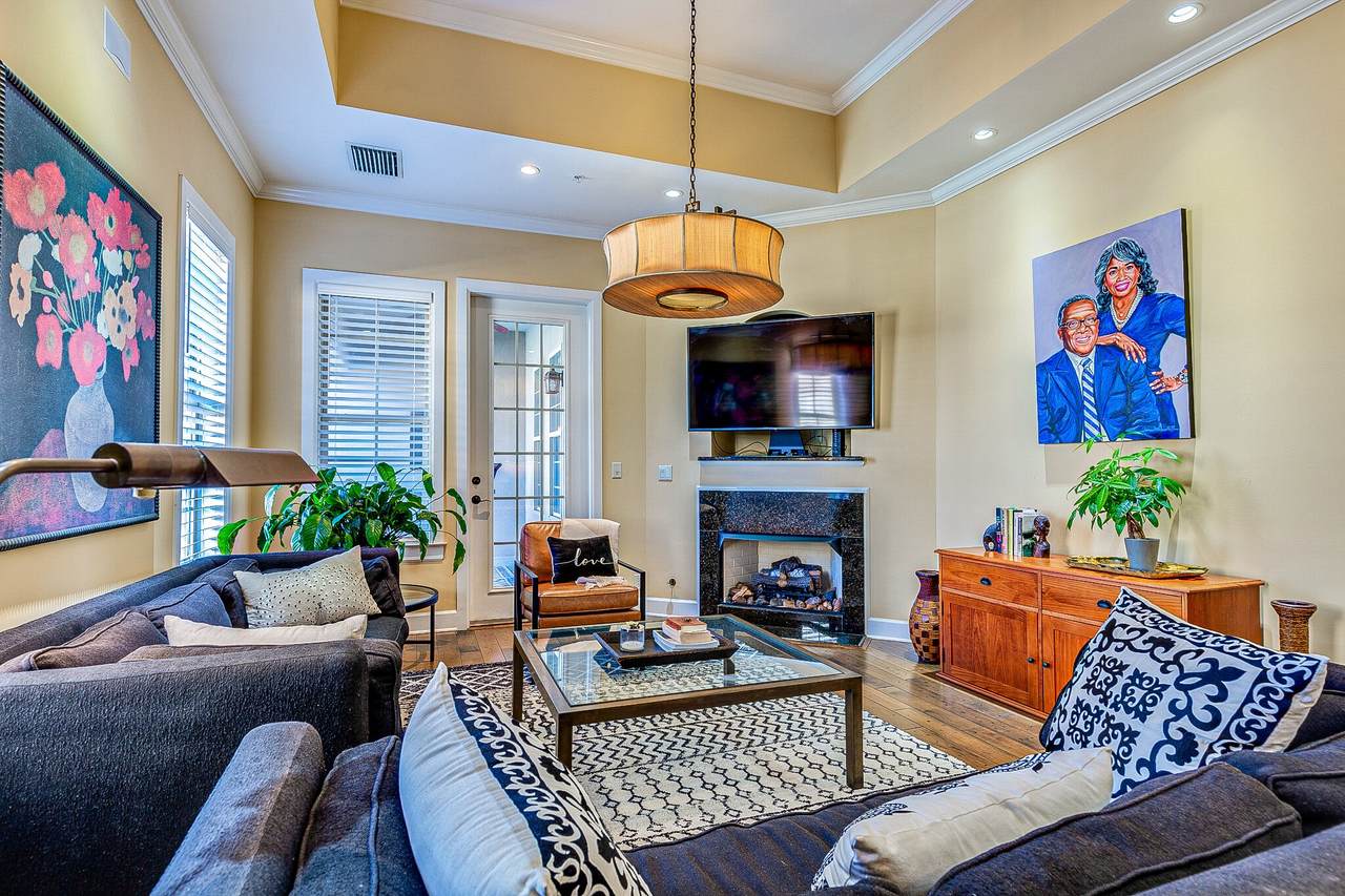 305 Seven Springs Way - Photo 1