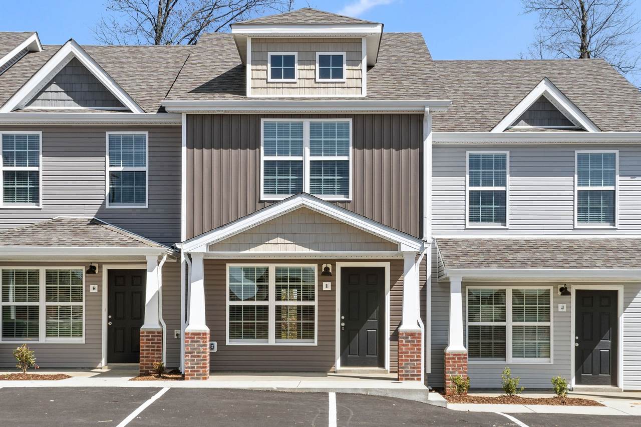 645 Stowe Ct - Photo 1