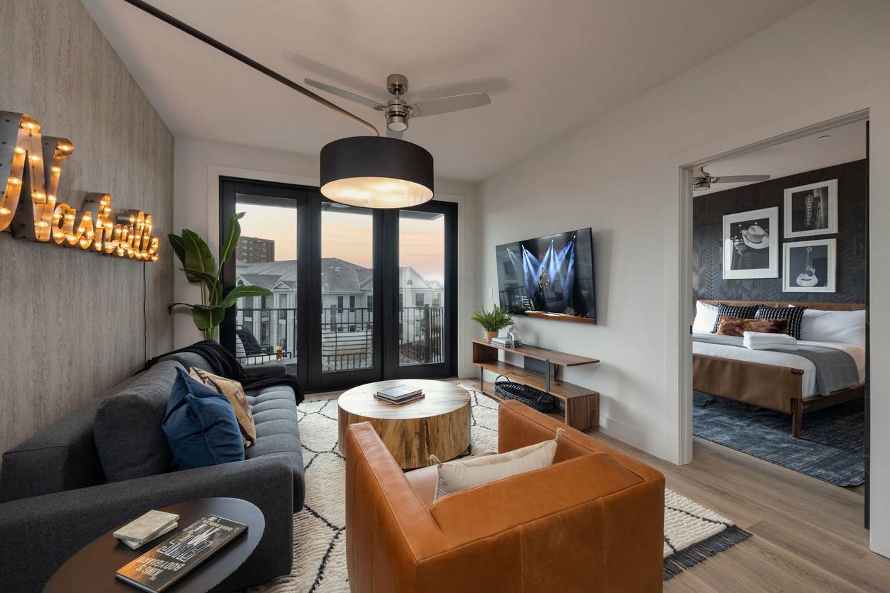 303 31st Ave - Photo 1