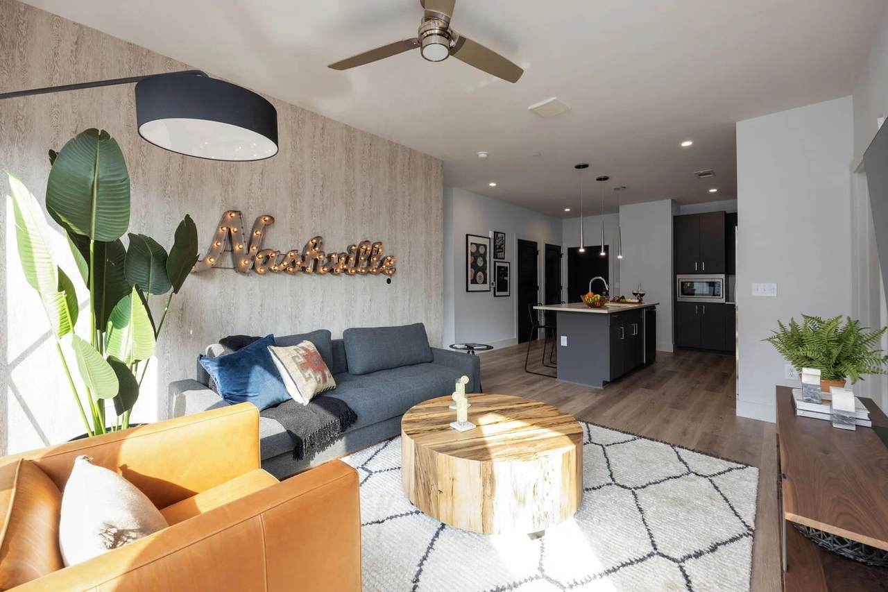 303 31st Ave - Photo 1