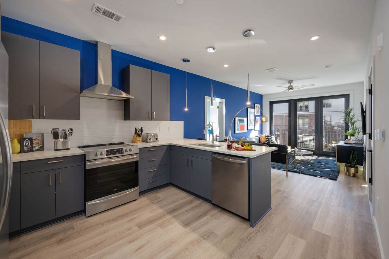 303 31st Ave - Photo 1