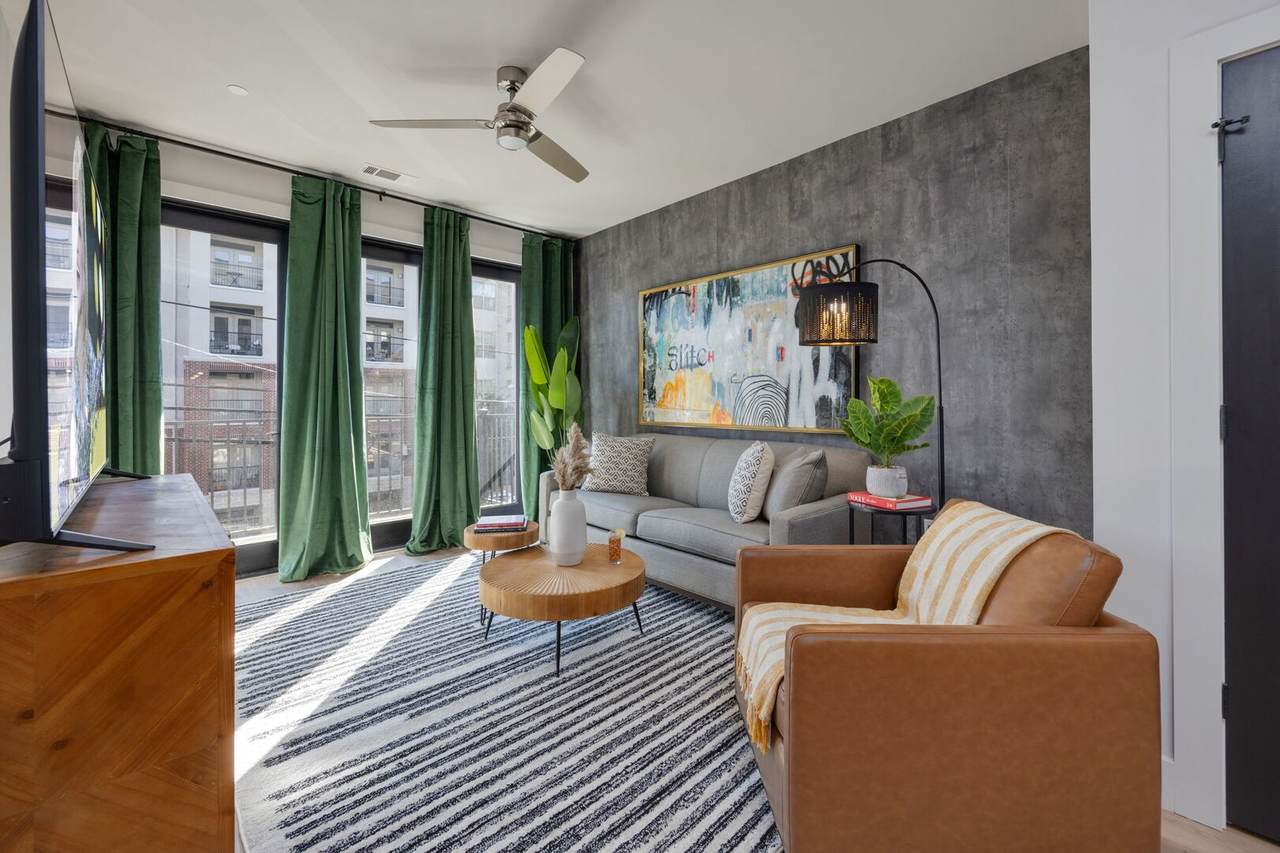 303 31st Ave - Photo 1