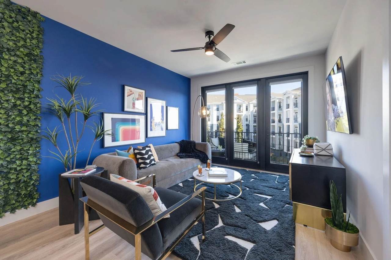 303 31st Ave - Photo 1