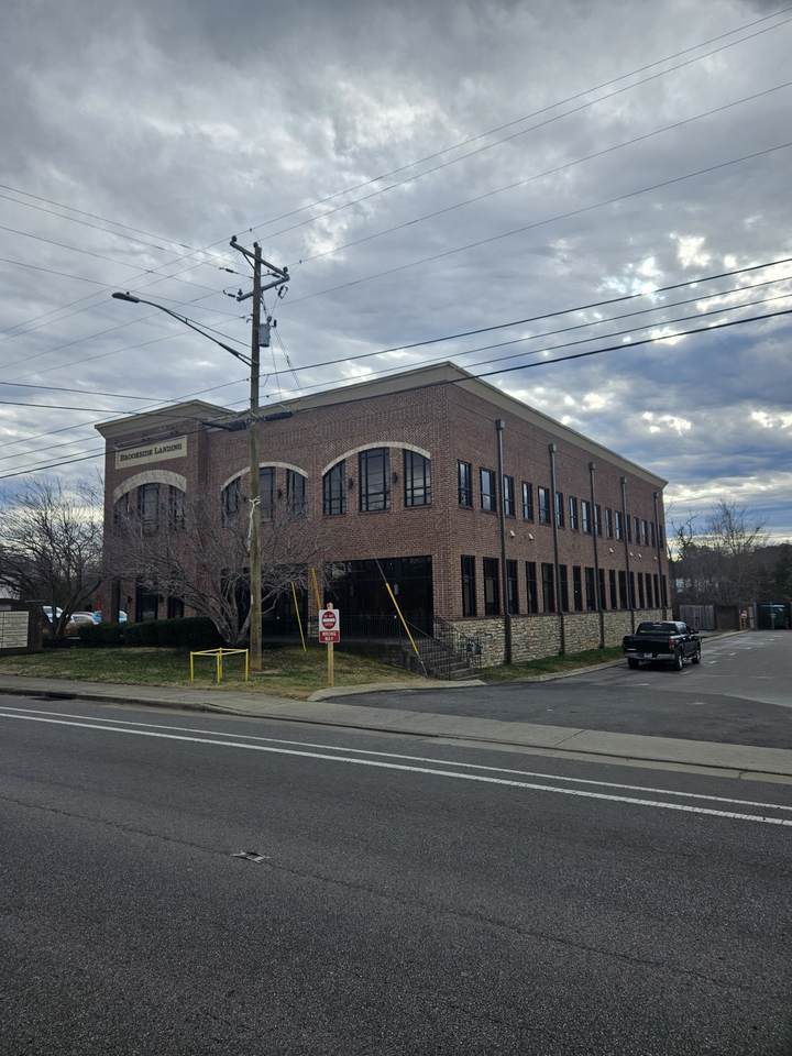 https://bt-photos.global.ssl.fastly.net/nashville/1280_boomver_1_RTC2608383-1.jpg