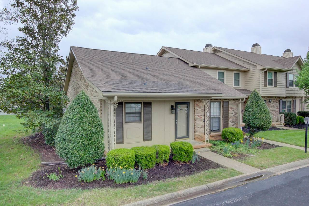 2172 Memorial Dr - Photo 1