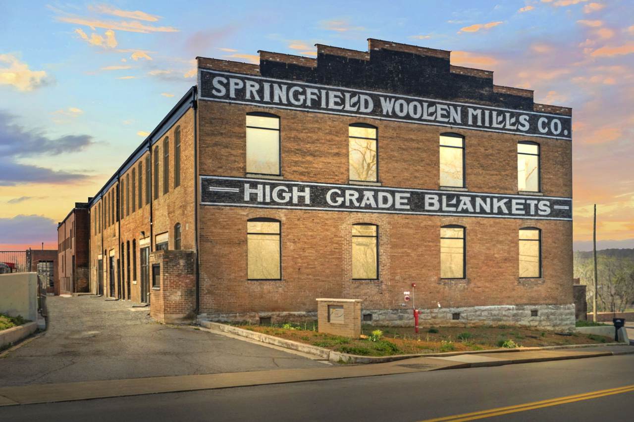 1904 Woolen Mills Way - Photo 1