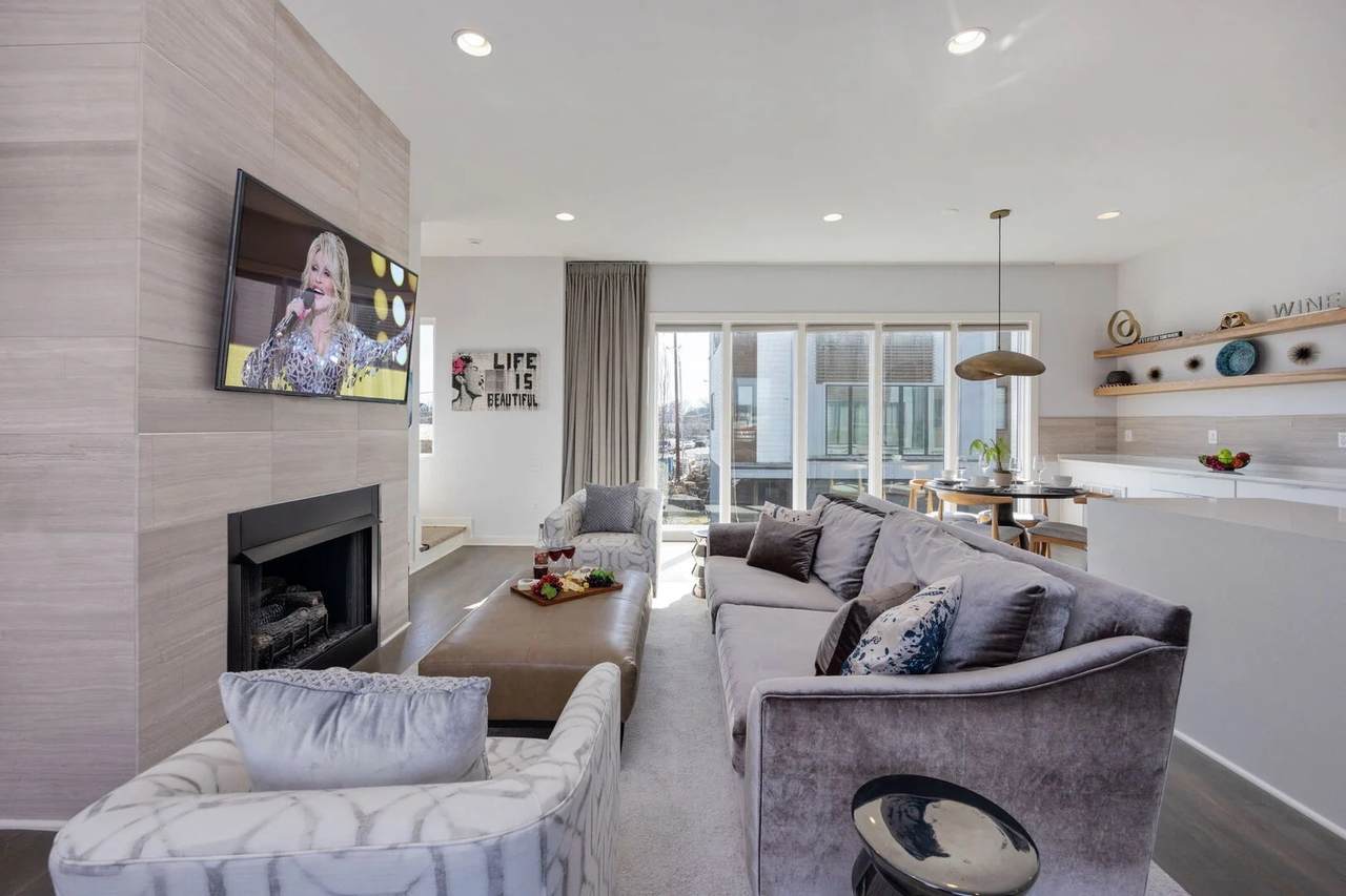 227 Oceola Ave - Photo 1