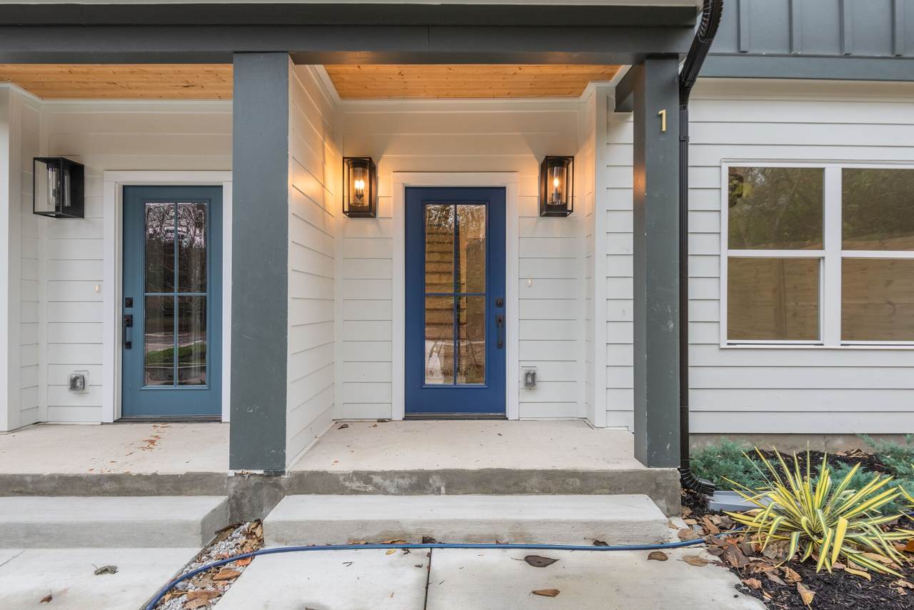 862 W Sharpe Ave - Photo 1