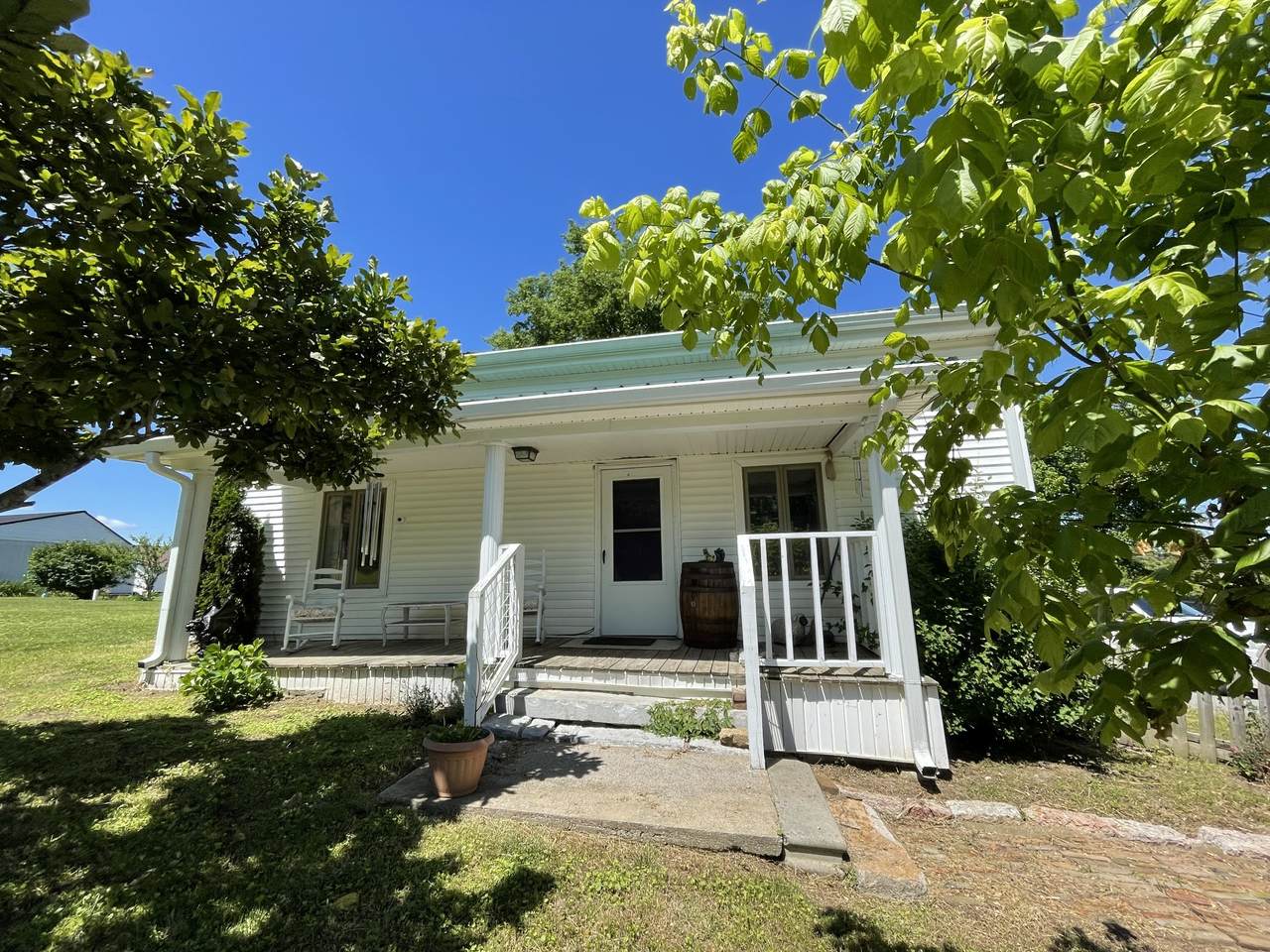 https://bt-photos.global.ssl.fastly.net/nashville/1280_boomver_1_RTC2661509-1.jpg