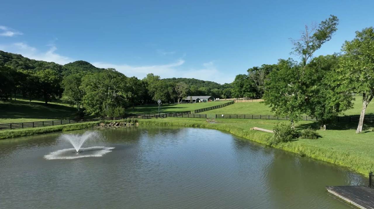 https://bt-photos.global.ssl.fastly.net/nashville/1280_boomver_1_RTC2662438-1.jpg