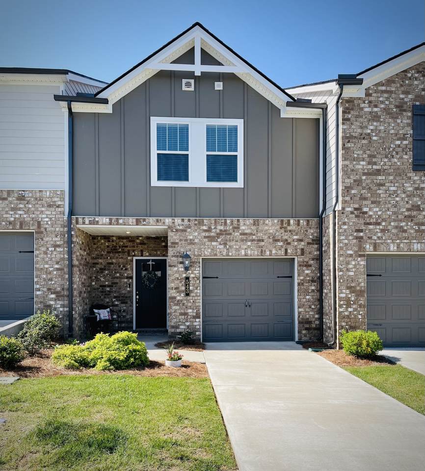 543 Stovall Ln - Photo 1