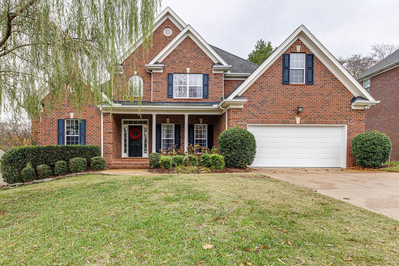 1577 Red Oak Ln - Photo 1