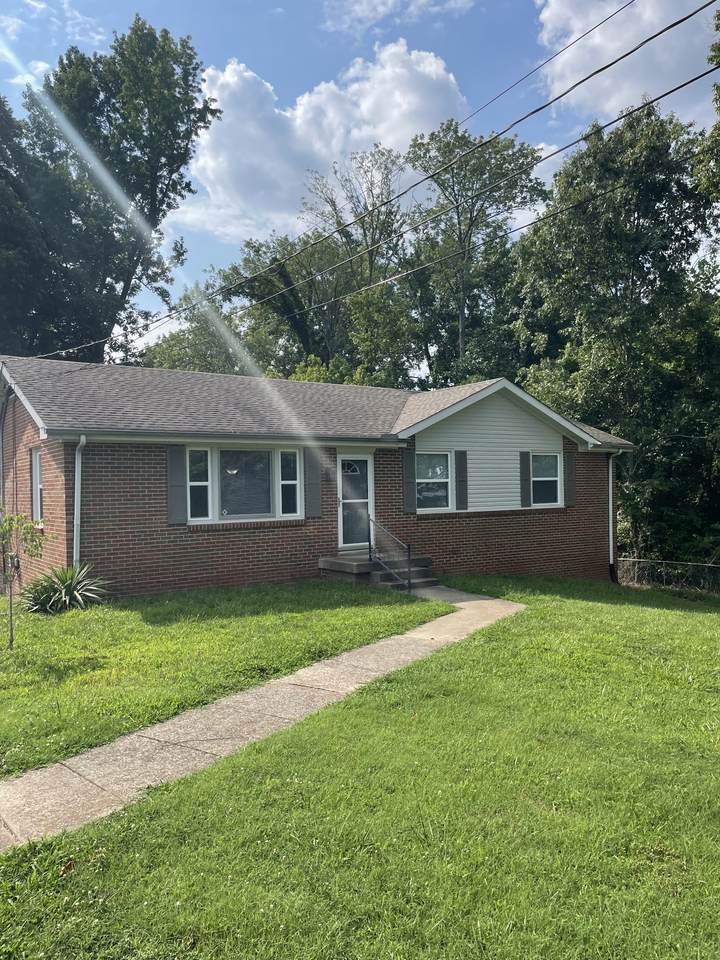 162 E Regent Dr - Photo 1