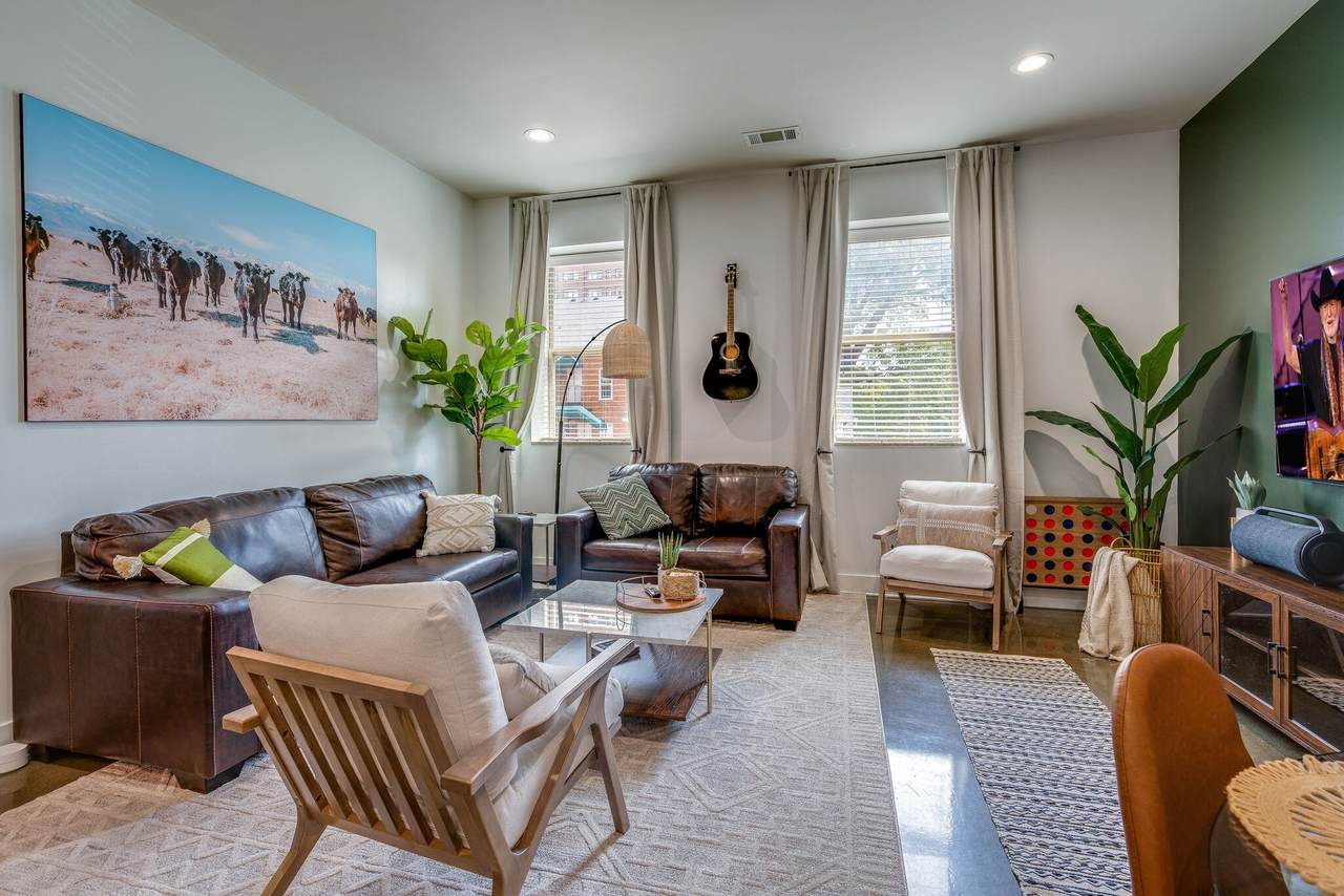 210 30th Ave - Photo 1