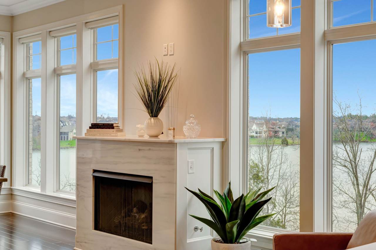 1024 Club View Dr - Photo 1
