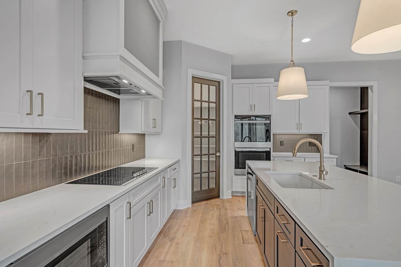 6411 Edsel Dr - Photo 1