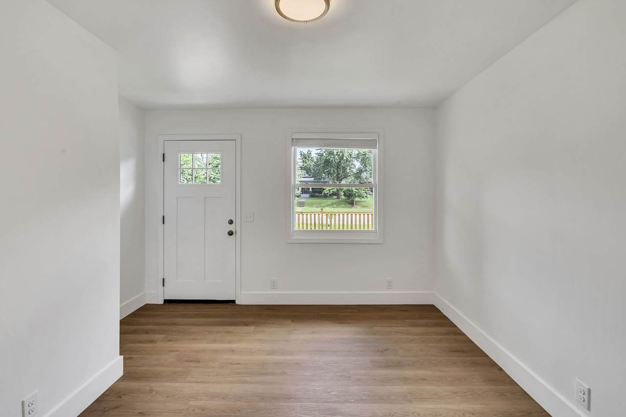 627 Shelby Ave - Photo 1