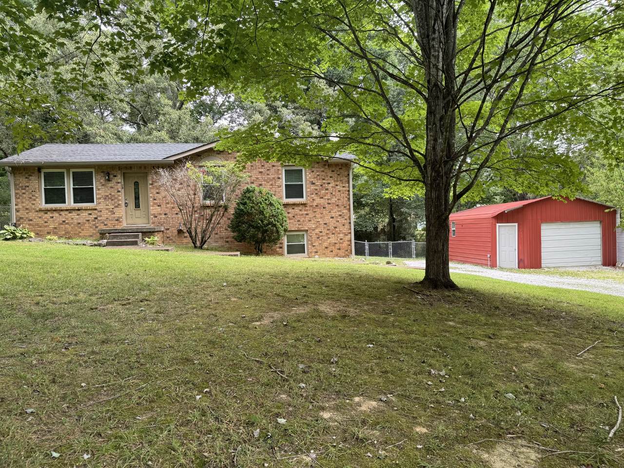 128 Ravenwood Cir - Photo 1