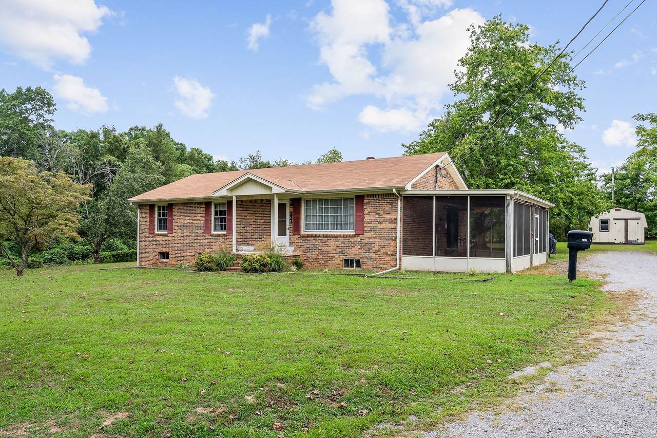 2463 Sparta Hwy - Photo 1