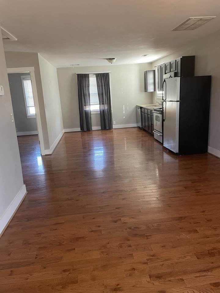 806 Shelby Ave - Photo 1