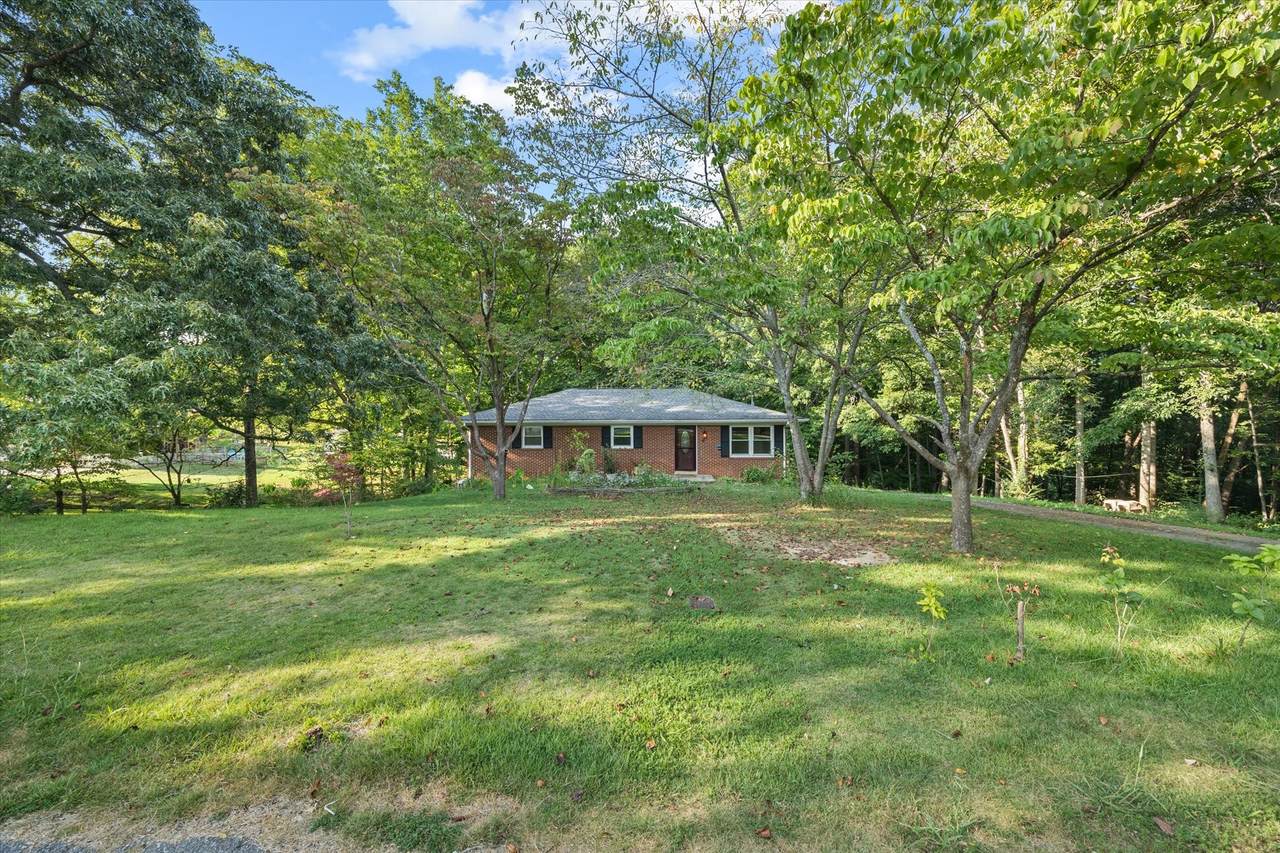 124 Linden St - Photo 1