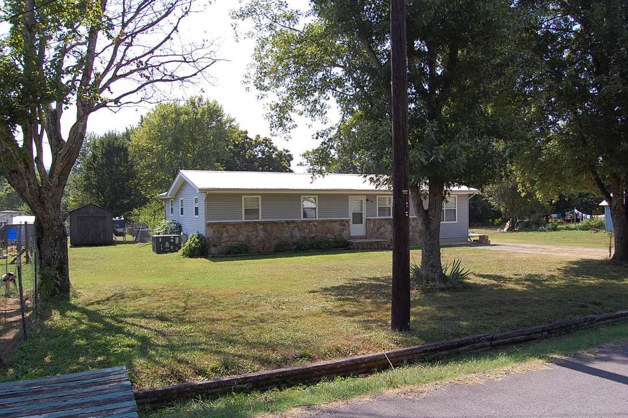 https://bt-photos.global.ssl.fastly.net/nashville/1280_boomver_1_RTC2697063-1.jpg
