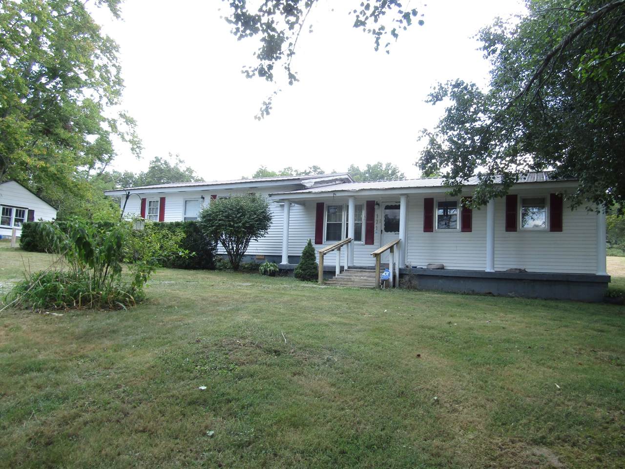 https://bt-photos.global.ssl.fastly.net/nashville/1280_boomver_1_RTC2697624-1.jpg