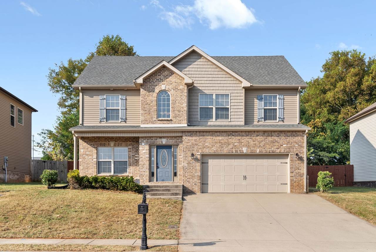 723 Sturdivant Dr - Photo 1