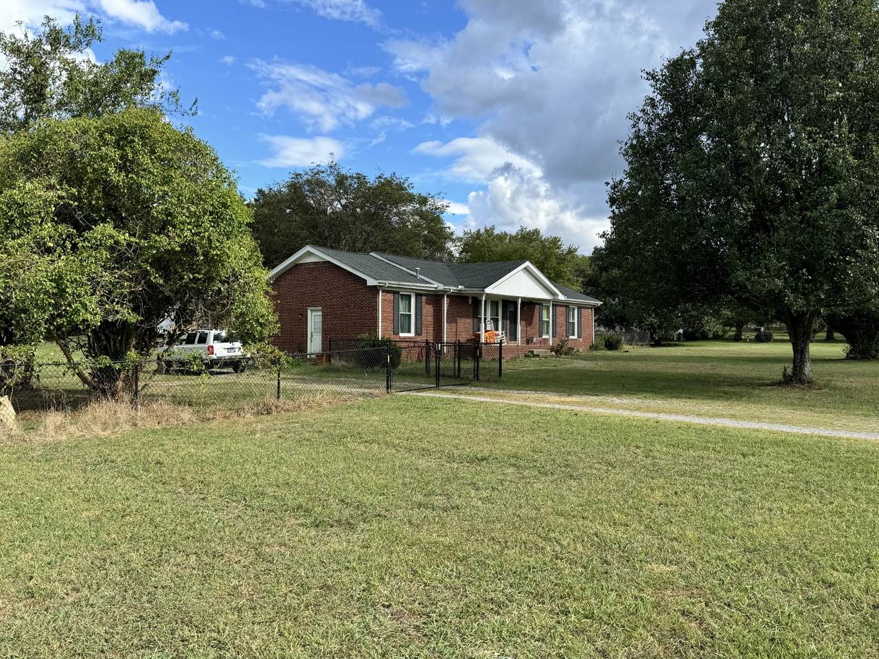 https://bt-photos.global.ssl.fastly.net/nashville/1280_boomver_1_RTC2708532-1.jpg