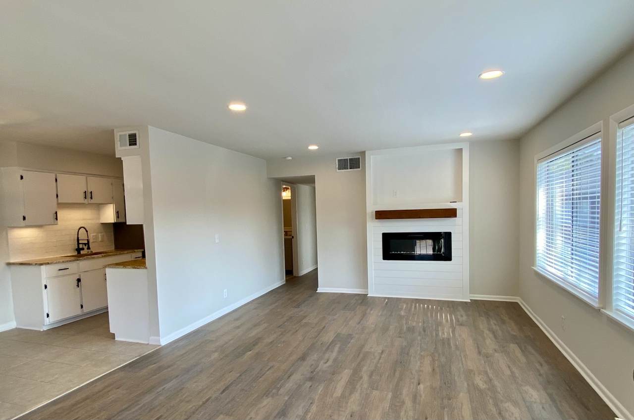 250 Donna Dr - Photo 1