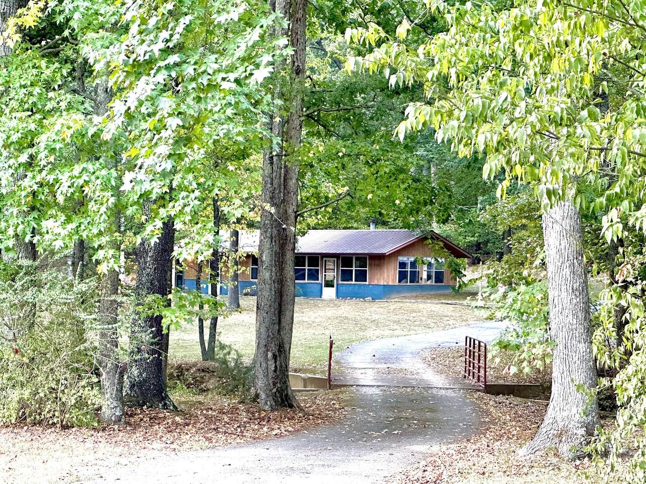 367 Lakeview Cir - Photo 1