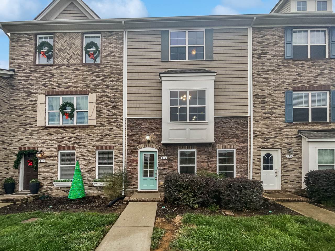 136 Turn Row Dr - Photo 1