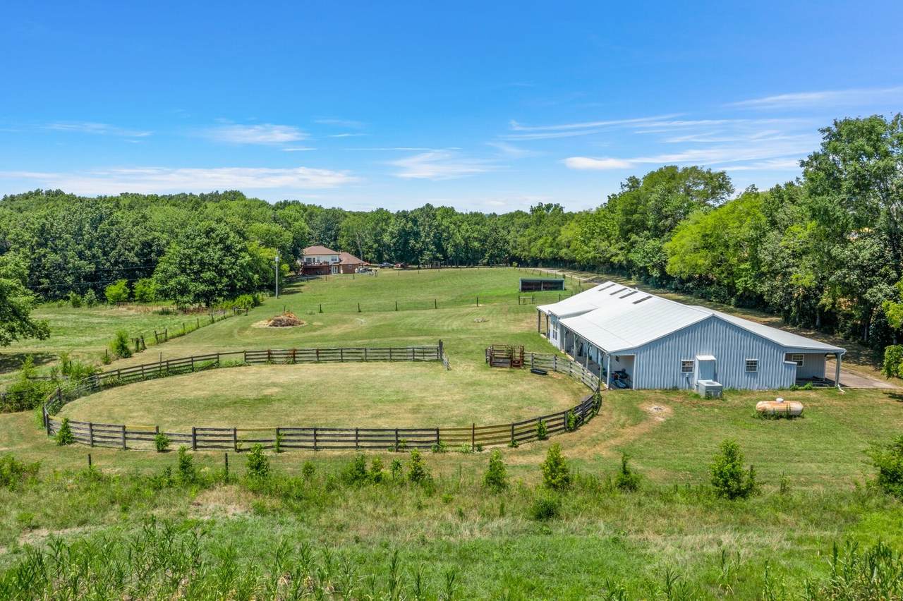 11671 Central Pike - Photo 1