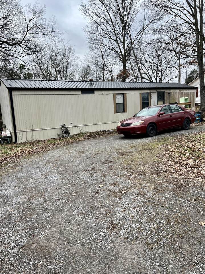 311 Webb Rd - Photo 1