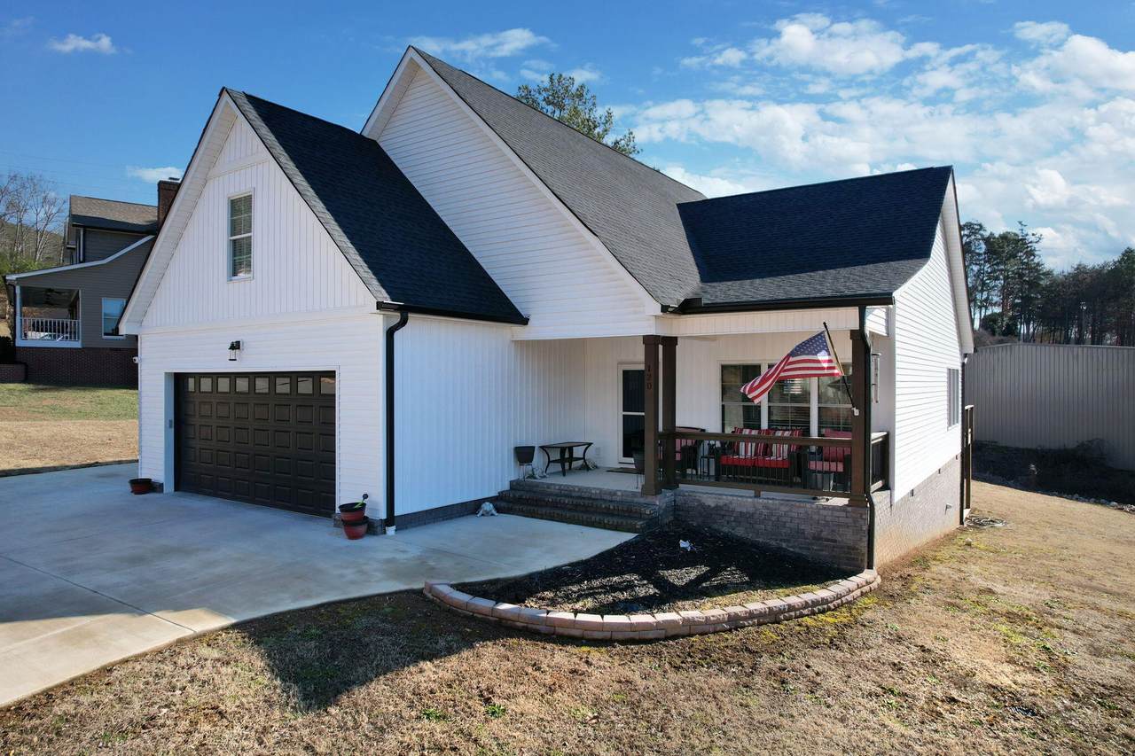 120 Stonewood Drive - Photo 1