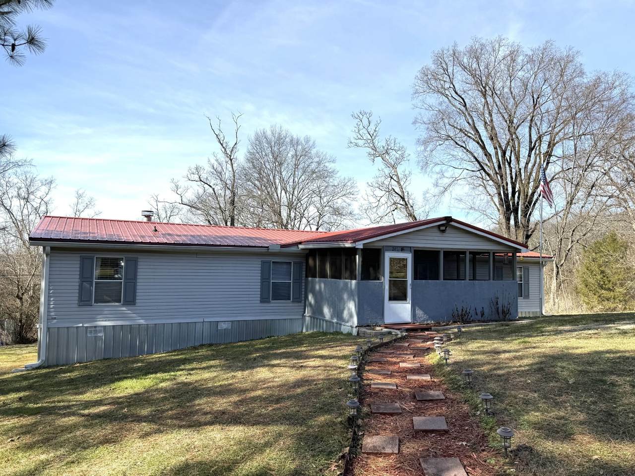 242 Carters Creek Pike - Photo 1