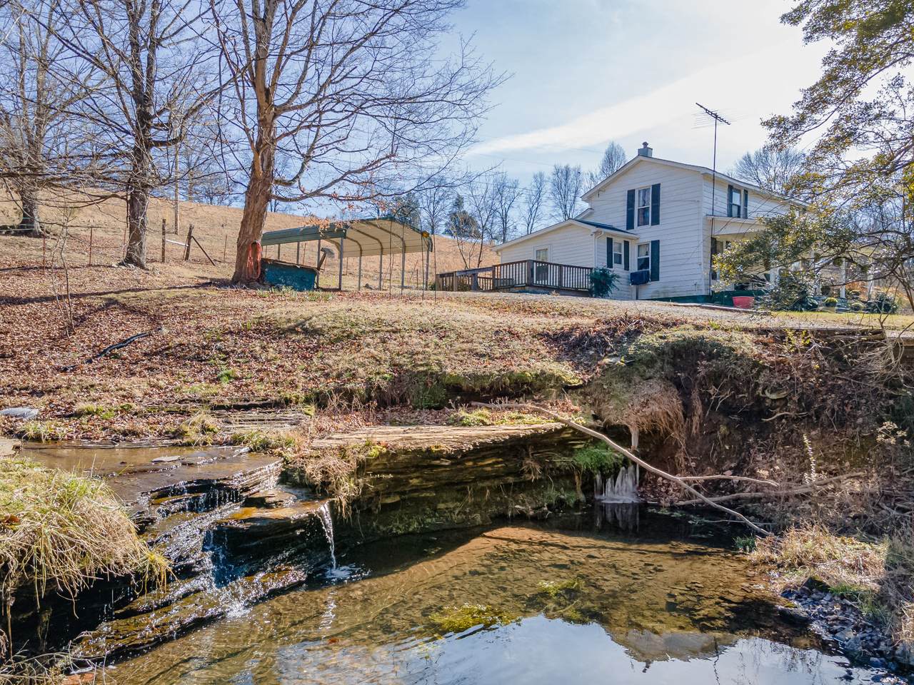 2031 Simmons Ridge Rd - Photo 1
