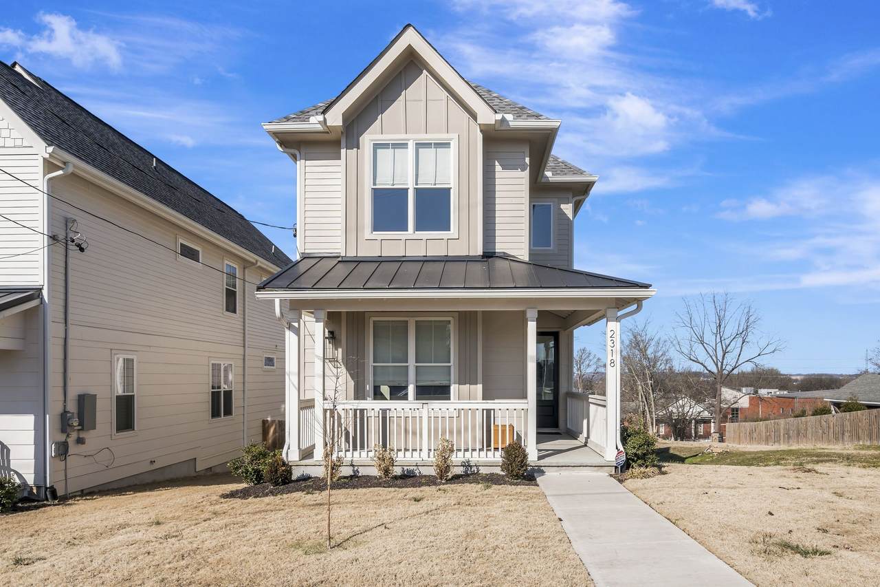 2318 Batavia St - Photo 1