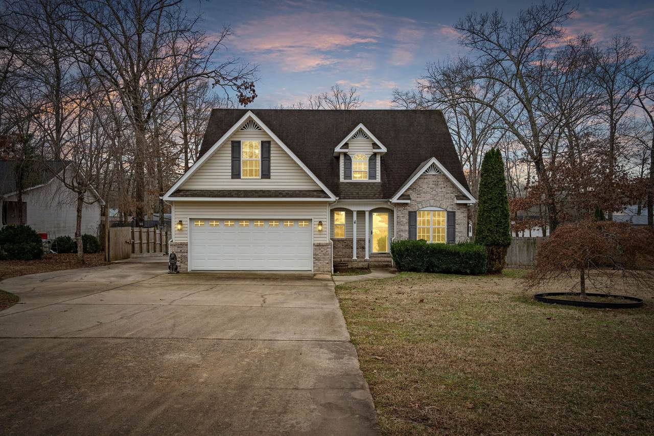 82 Hope Cir - Photo 1