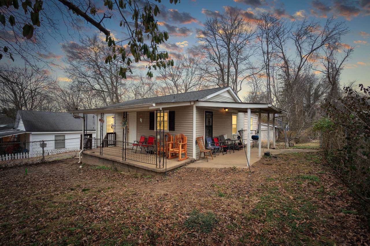 715 Williams Ln - Photo 1